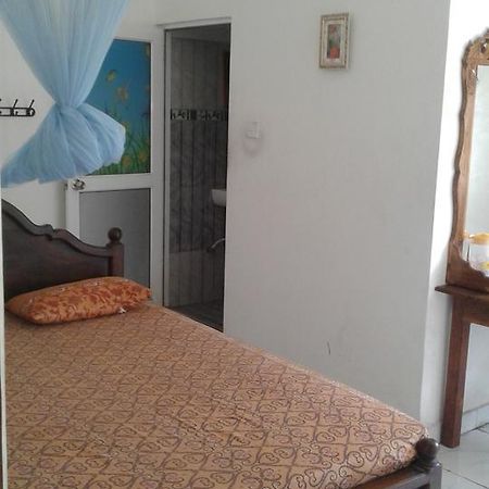 Down Town Hotel Ponnarankulama Dış mekan fotoğraf