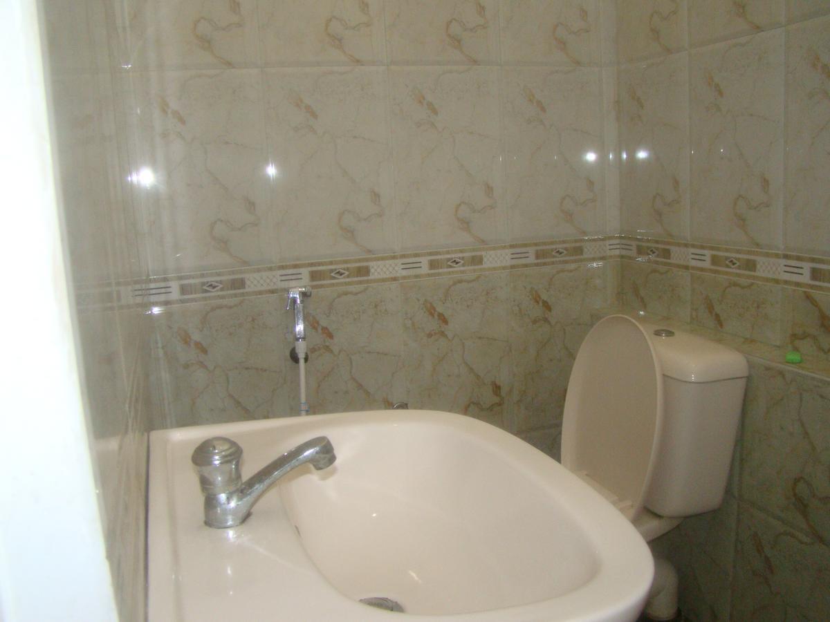 Down Town Hotel Ponnarankulama Dış mekan fotoğraf