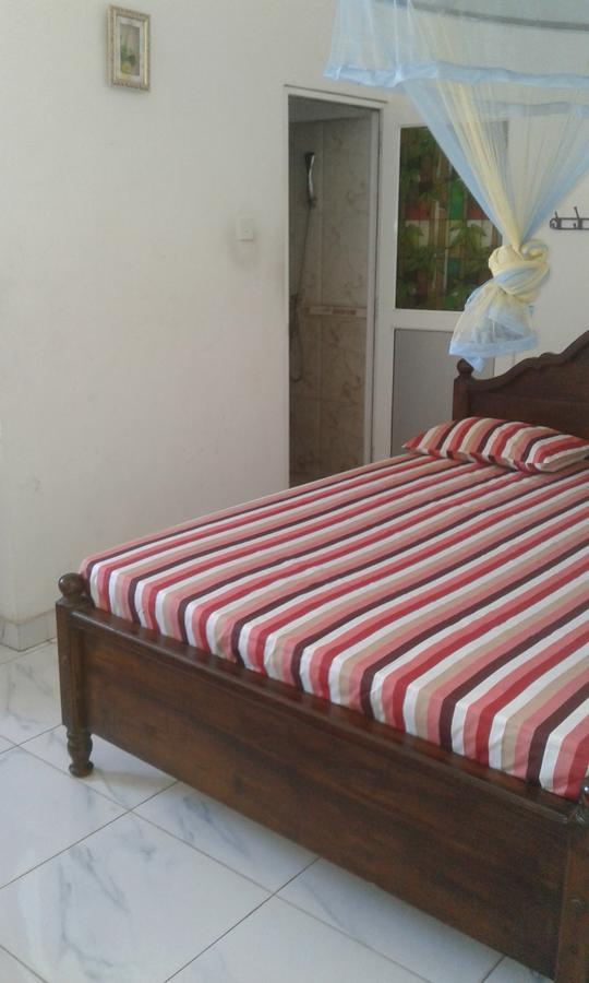 Down Town Hotel Ponnarankulama Dış mekan fotoğraf