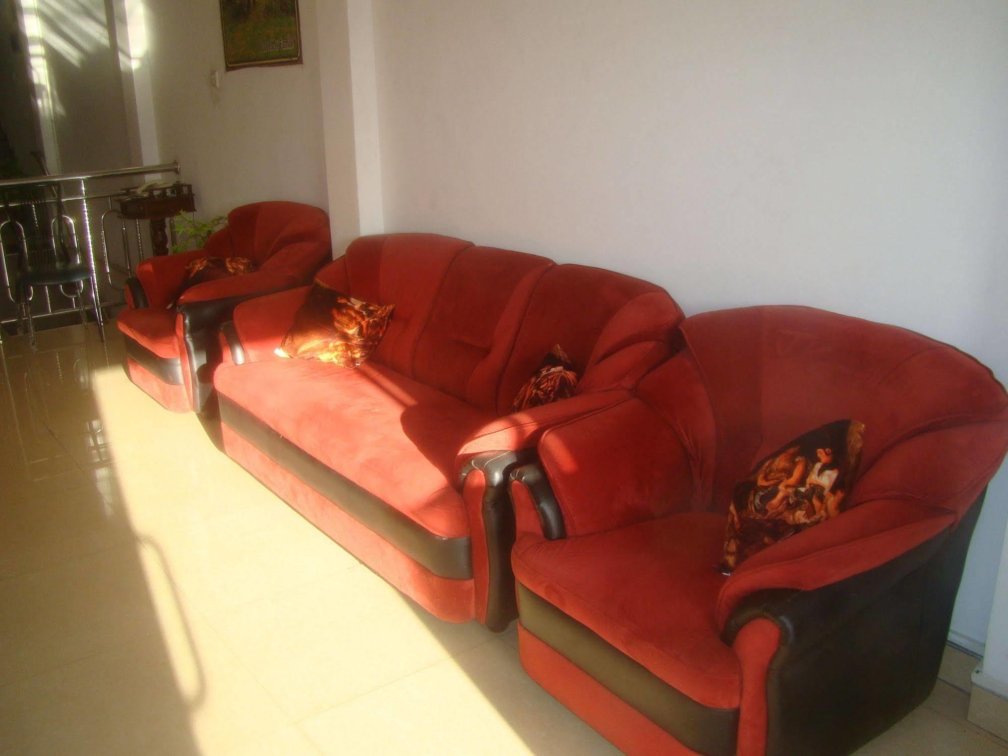 Down Town Hotel Ponnarankulama Dış mekan fotoğraf